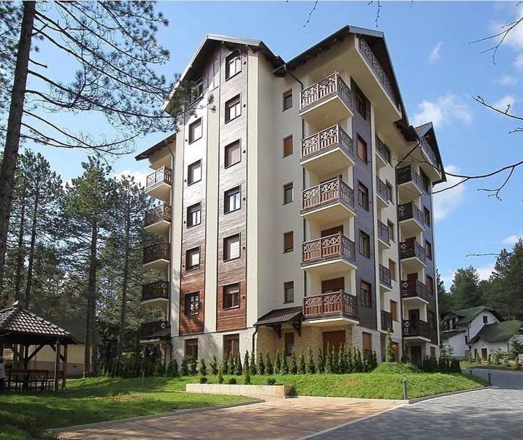 Apartment 33