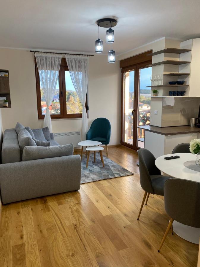 Apartment 33